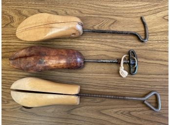 3 Men's Vintage Shoe Trees, The Largest One Goes From 7W To 10 Medium