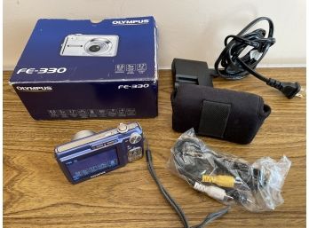 Olympus FE330 Digital Camera 5 Times Optical Zoom With Battery, Card, Case & Charger Tested & Works