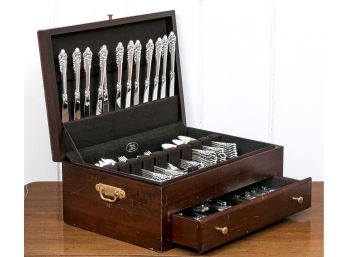 Set Of Wallace Sterling 'Grand Baroque' Pattern Flatware In Wooden Case   142.585 Total T.O.