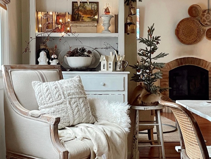 Cozy Creative Living creator, Amy Billy. AuctionNinja Guest Curation.