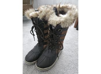 Khombu Faux Fur-lined Snow Boots Women's Size 10