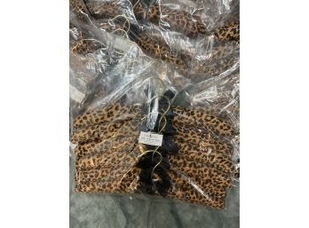 081 Lot Of  74 Leopard Print Padded And Soft Clothing Hangers