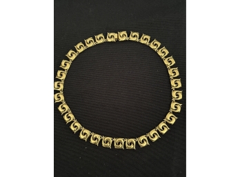 24K GOLD PLATED STYLISH 16' NECKLACE OF INTERTWINED DOUPLE FISH LINKS - METROPOLITAN MUSEUM OF ART - SIGNED