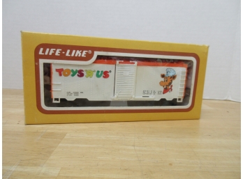 Life Like Toys R Us Box Car (BOX1)