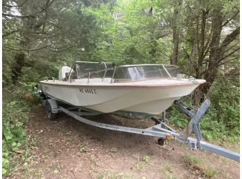 Boston Whaler Newport 17ft With Trailer