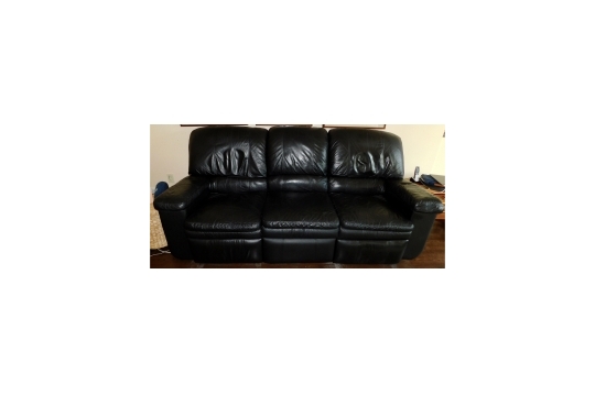 Plainview Ny Auction, Bennett Leather 88 Power Reclining Sofa