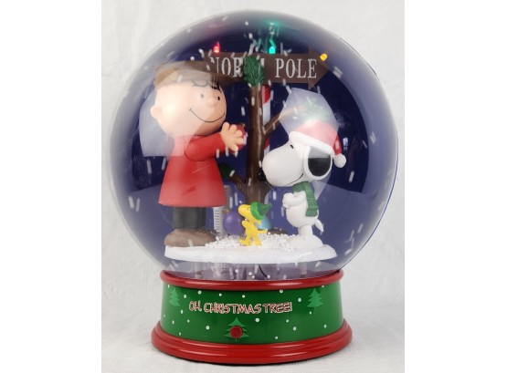 Peanuts Charlie Brown Snoopy Woodstock Oh Christmas Tree 11' Musical Snow Globe (Tested & Working)