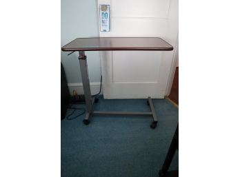 Adjustable Tray On Stand - 30' X 15' 29'