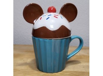 Disney Parks (NEW) Mickey Cupcake 29oz Stoneware Coffee Hot Chocolate Mug With Lid