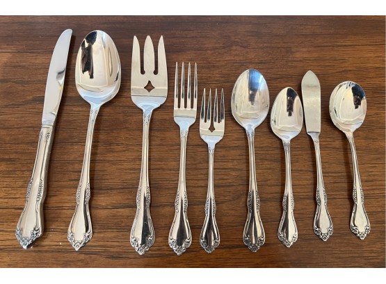 WM A Rogers Deluxe Stainless Oneida Limited Silverware - 90 Pieces