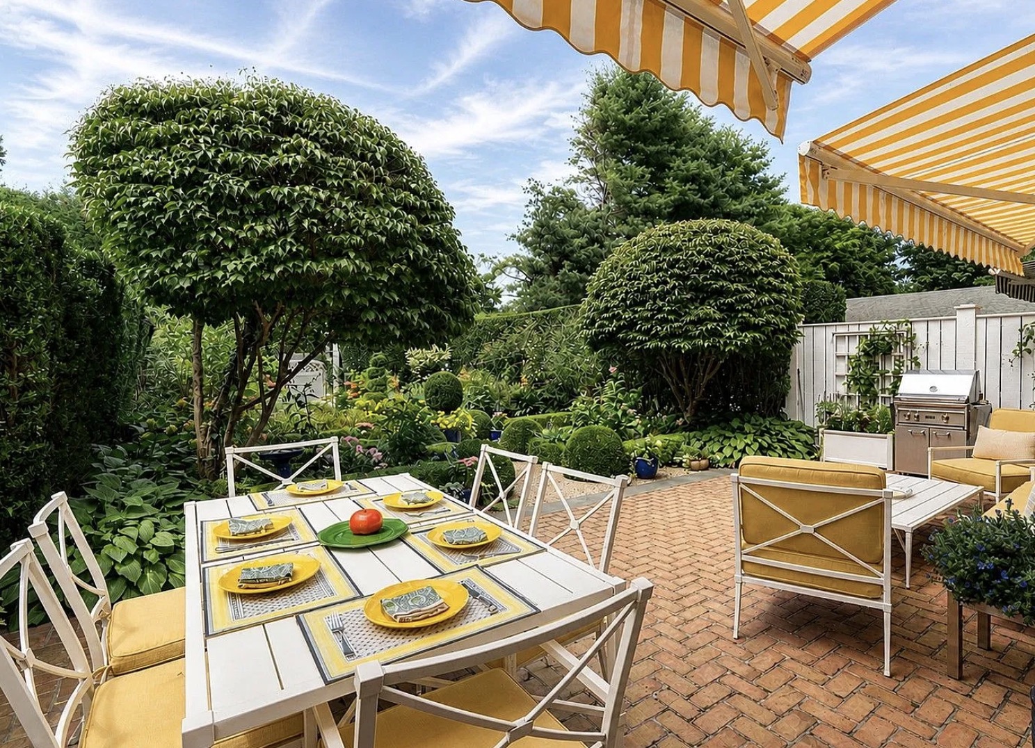 Yellow Fields and Flame Velvet: A Southampton, NY Home With Basso, Holly Hunt and Baccarat