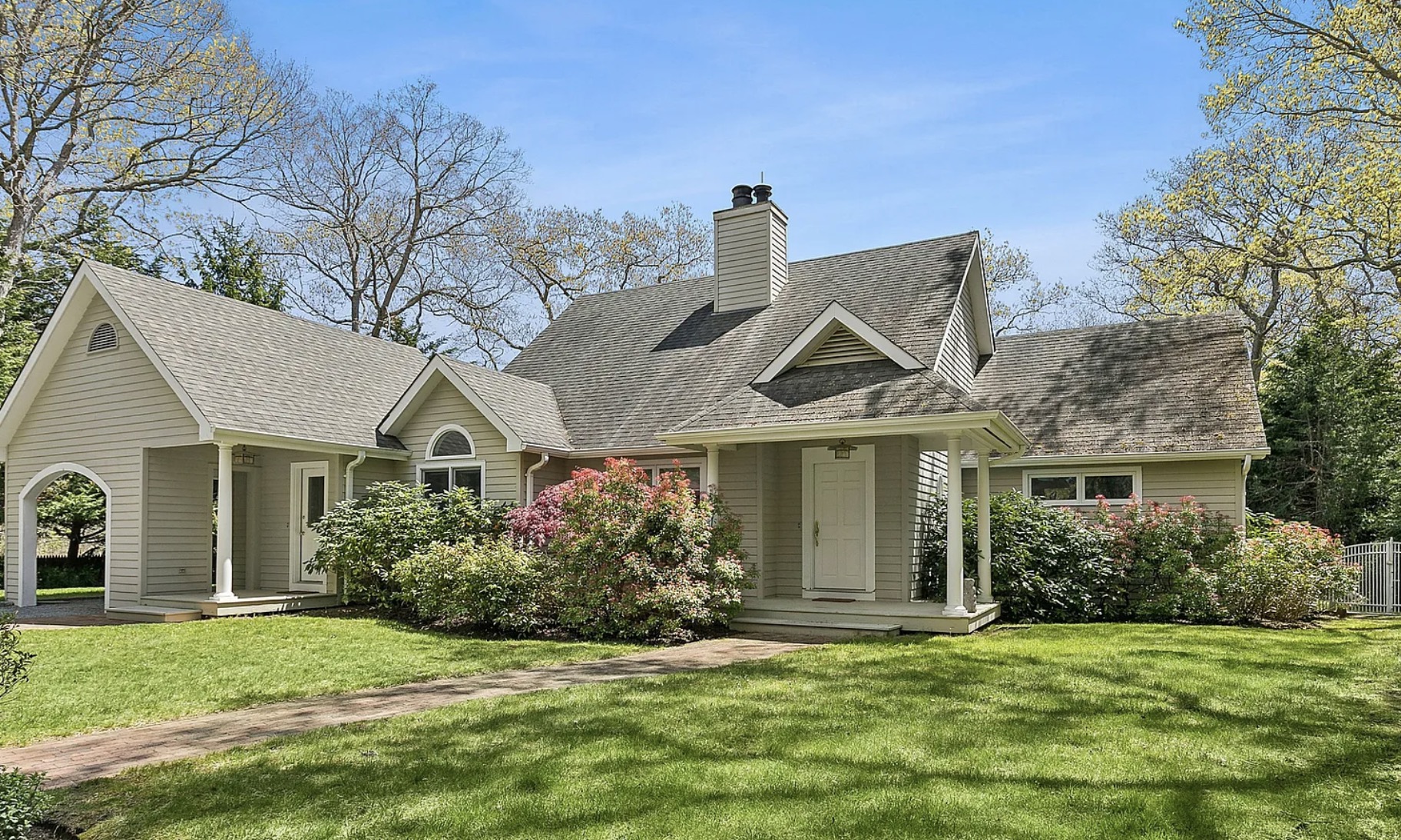 Horses, Hounds and Hermes: An East Hampton, NY Equestrian Home With Calder, Rockwell and Polo Art